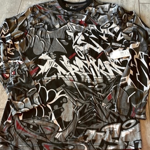 Massive Multicolor Men’s Long Sleeve Shirt All Over Print - Picture 1 of 5